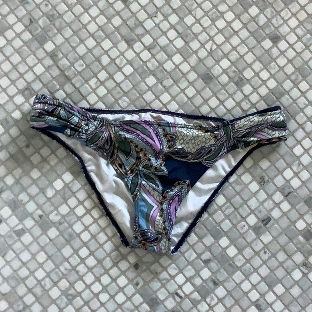 Bikini bottom